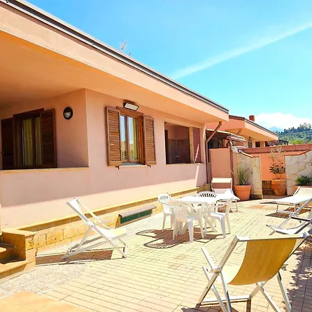 Costa Mediterranea Homes * Campofelice Di Roccella